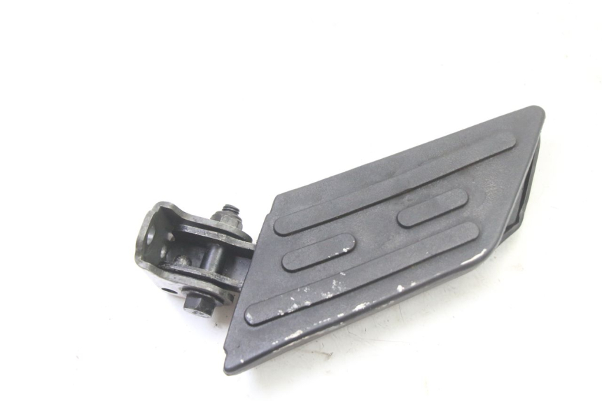 photo de LEFT REAR FOOTREST PEUGEOT KISBEE 2T 50 (2018 - 2022)