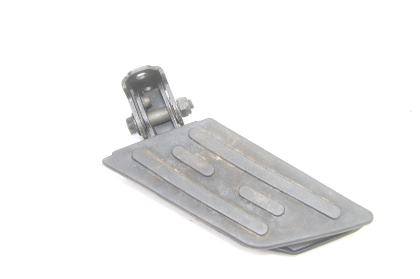 photo de LEFT REAR FOOTREST PEUGEOT KISBEE 2T 50 (2010 - 2017)