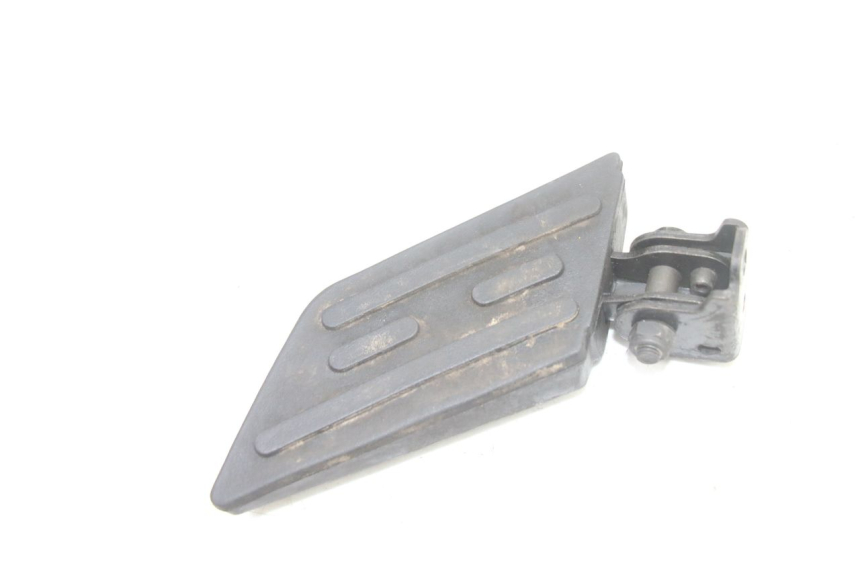 photo de LEFT REAR FOOTREST PEUGEOT KISBEE 2T 50 (2010 - 2017)