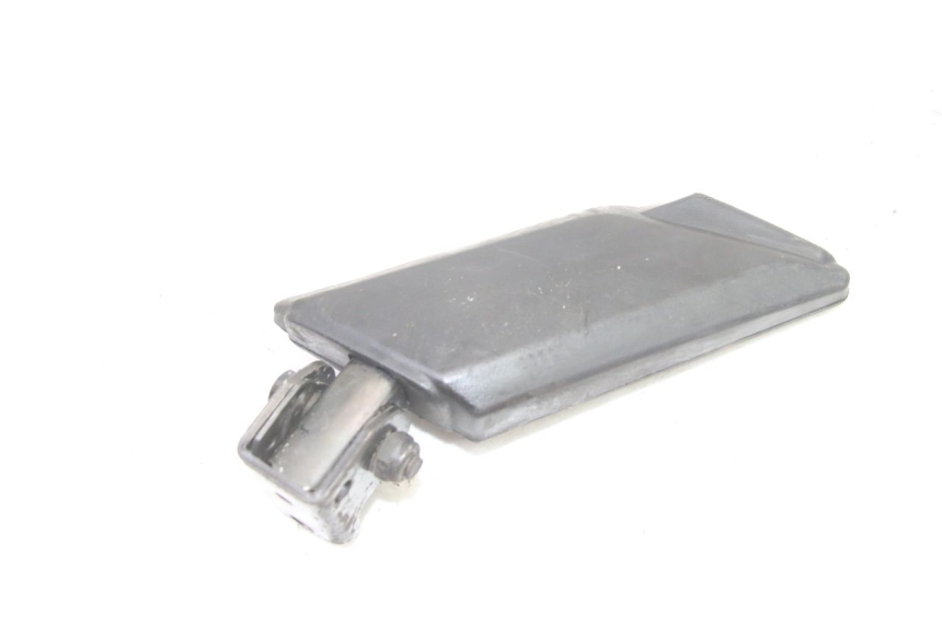 photo de LEFT REAR FOOTREST PEUGEOT KISBEE 2T 50 (2010 - 2017)