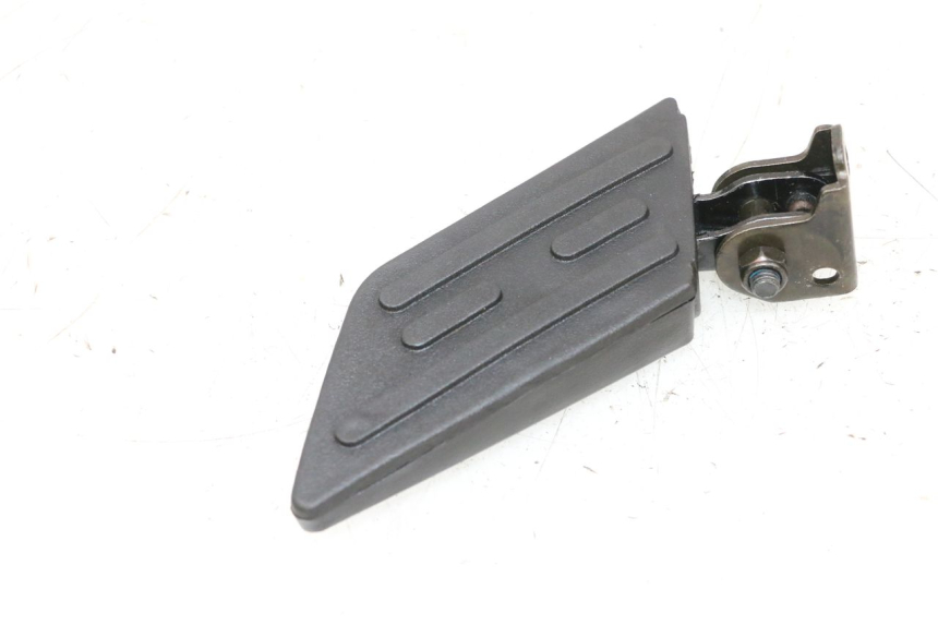 photo de LEFT REAR FOOTREST PEUGEOT KISBEE 2T 50 (2010 - 2017) - Component detail
