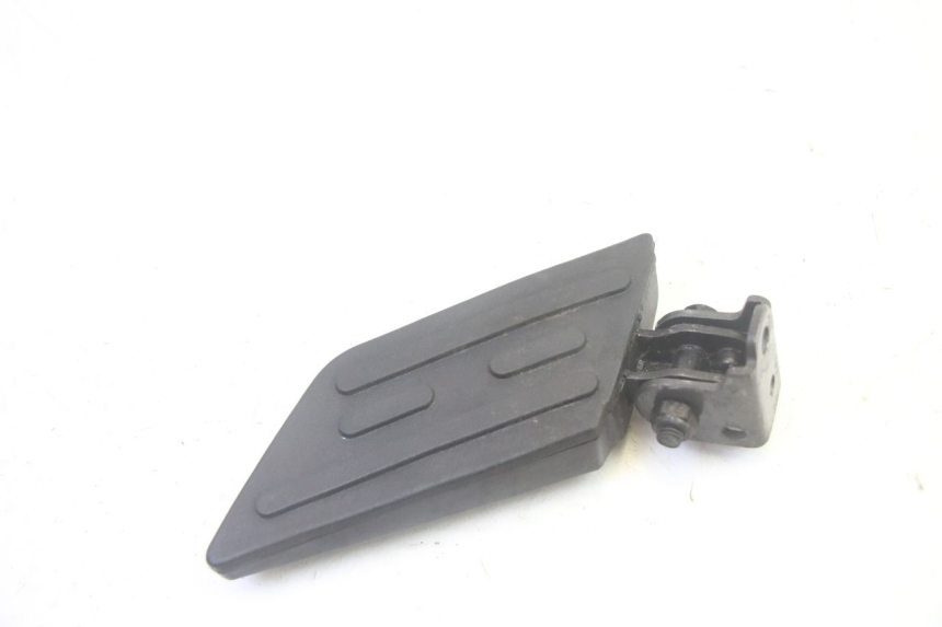 photo de LEFT REAR FOOTREST PEUGEOT KISBEE 4T 50 (2018 - 2022) - Alternative perspective