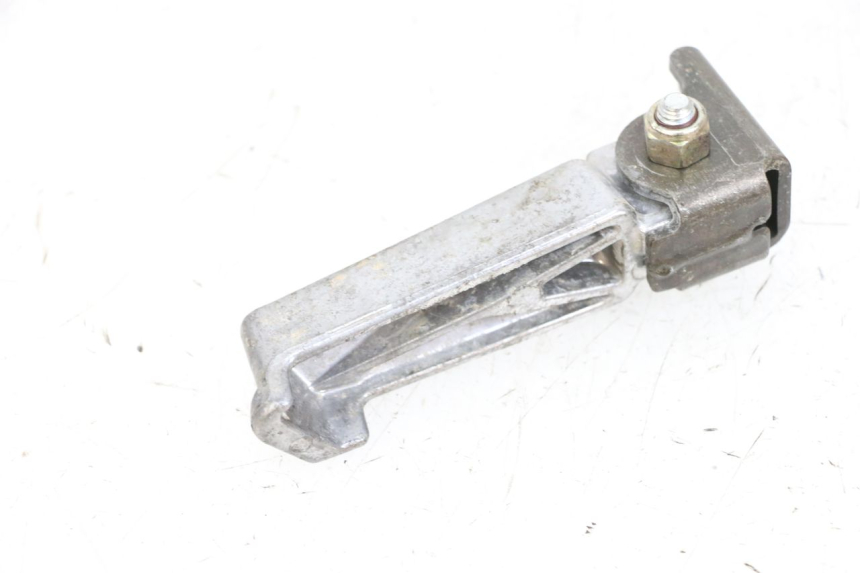 photo de REAR LEFT FOOTREST PEUGEOT LUDIX 50 (2005 - 2007) - Fixing points details