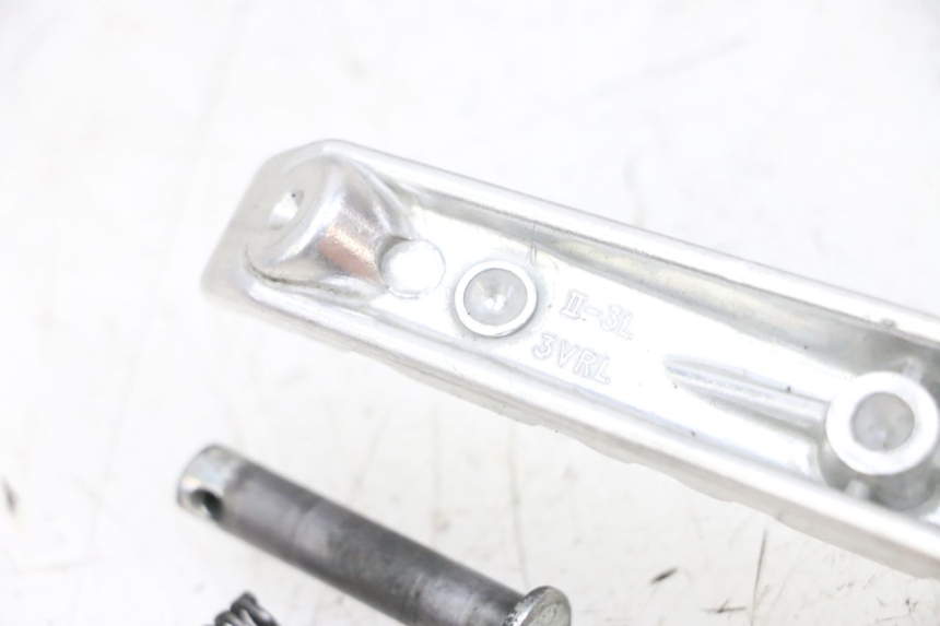 photo de REAR LEFT FOOTREST YAMAHA MT-07 MT07 ABS 700 (2018 - 2020) - Zoom on usage condition