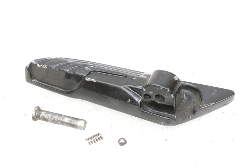 photo de LEFT REAR FOOTREST PIAGGIO NEW TYPHOON 50 (2018 - 2021) - Technical close-up