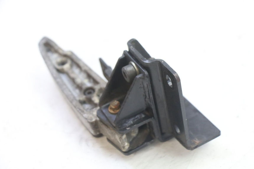 photo de REAR LEFT FOOTREST PEUGEOT SATELIS 125 (2013 - 2018)