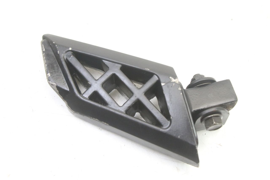 photo de REAR LEFT FOOTREST PEUGEOT STREETZONE I 2T 50 (2018 - 2020) - Alternative perspective