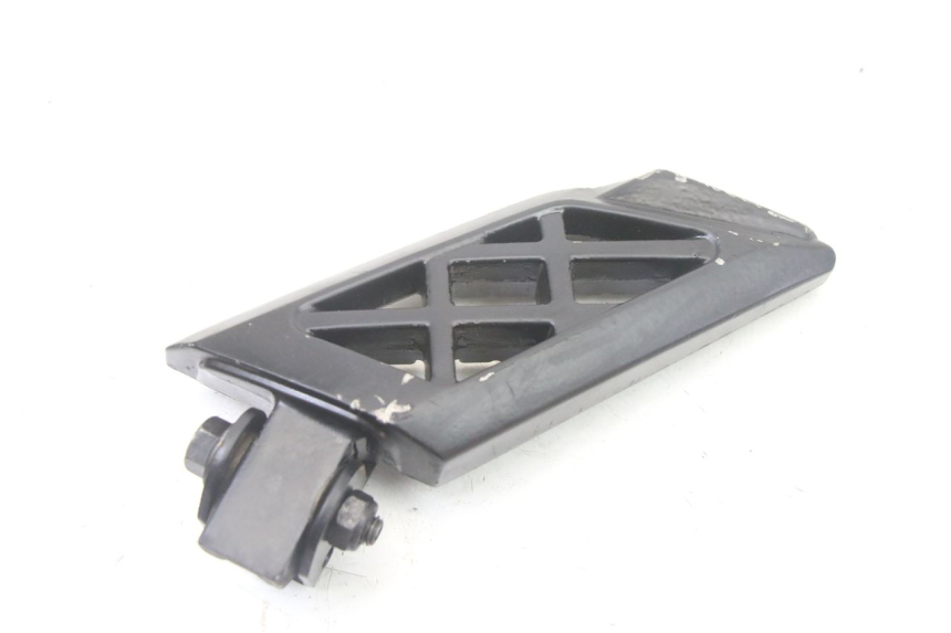 photo de REAR LEFT FOOTREST PEUGEOT STREETZONE I 2T 50 (2018 - 2020) - Technical close-up