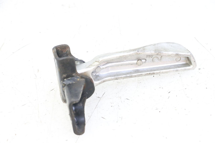 photo de REAR LEFT FOOTREST PEUGEOT TWEET PRO CARGO 50 (2018 - 2020) - Fixing points details