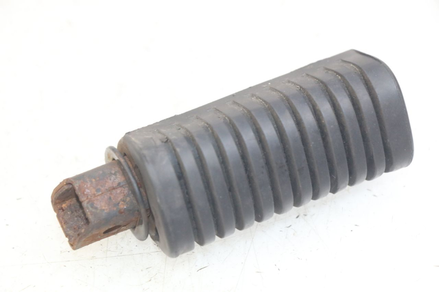 photo de LEFT REAR FOOTREST DAELIM VL DAYSTAR 125 (2000 - 2011)