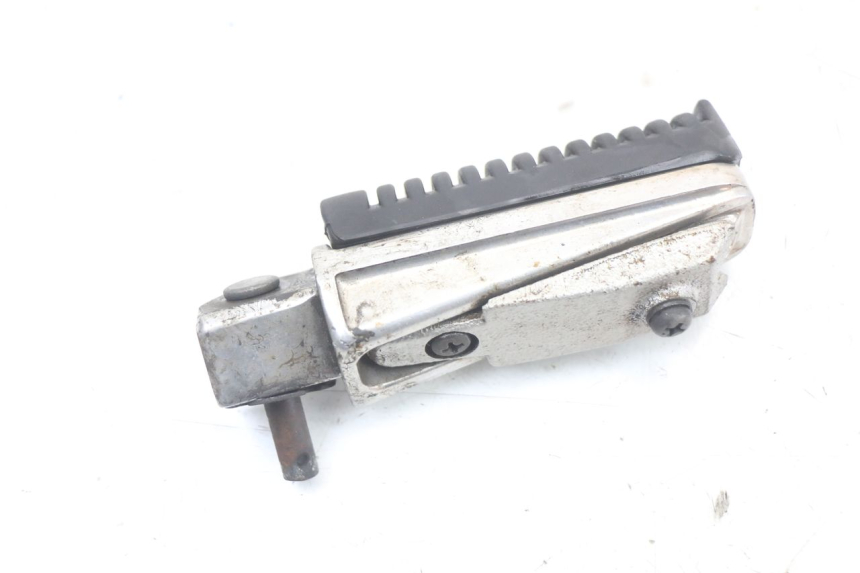 photo de REAR LEFT FOOTREST YAMAHA XJ6 ABS 600 (2008 - 2016)