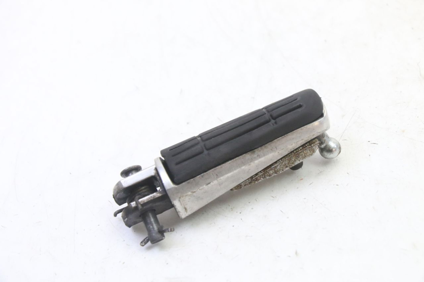 photo de FRONT RIGHT FOOTREST YAMAHA FJR ABS 1300 (2006 - 2012)
