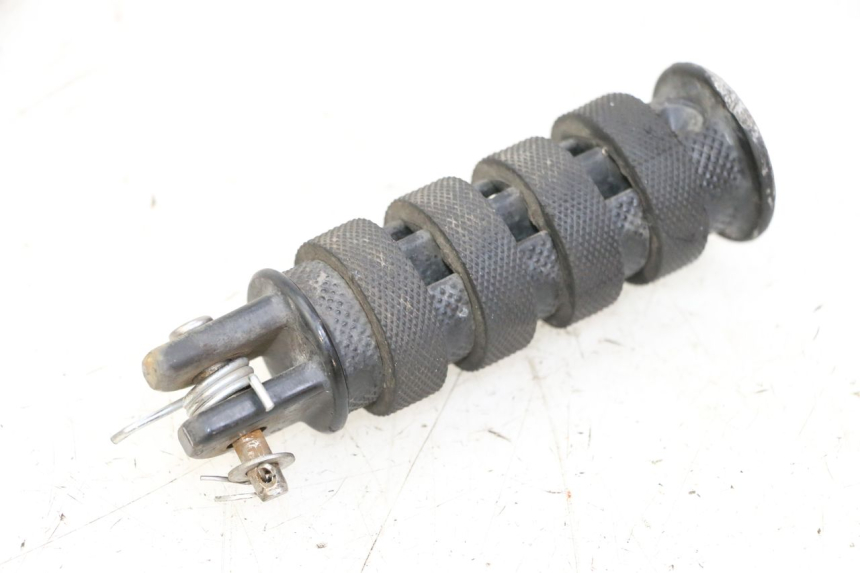 photo de FRONT RIGHT FOOTREST KEEWAY K-LIGHT KLIGHT 125 (2018 - 2025) - Component detail