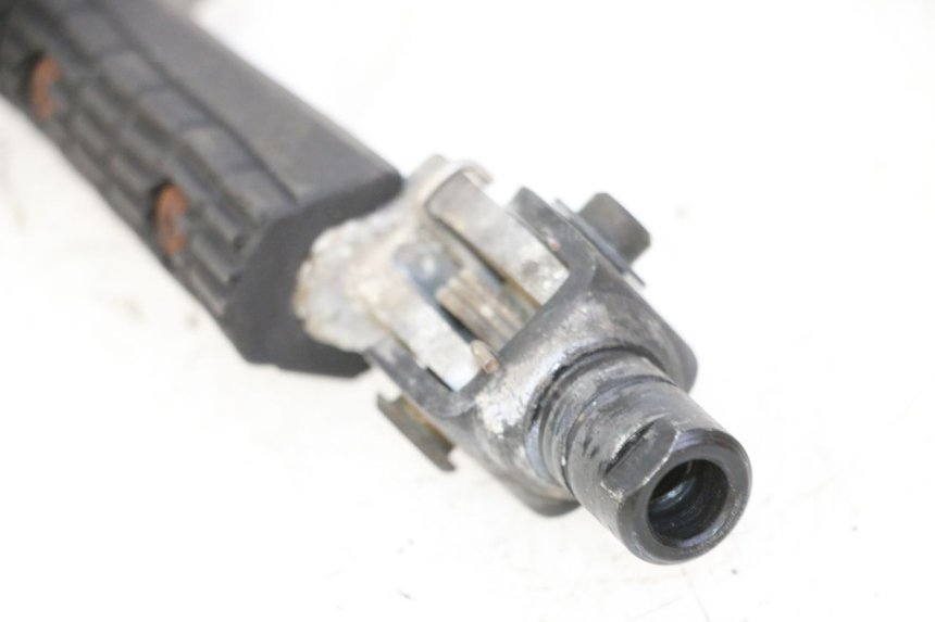 photo de FRONT RIGHT FOOTREST TRIUMPH SPRINT 900 (1995 - 1998)