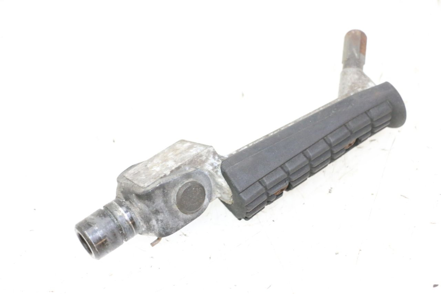 photo de FRONT RIGHT FOOTREST TRIUMPH SPRINT 900 (1995 - 1998)