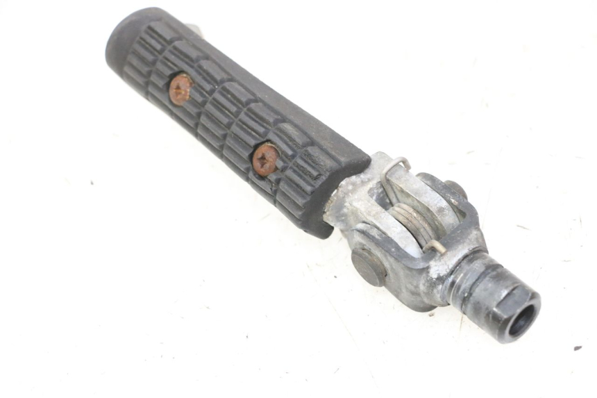 photo de FRONT RIGHT FOOTREST TRIUMPH SPRINT 900 (1995 - 1998)