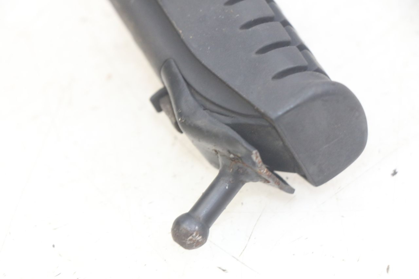 photo de RIGHT FRONT FOOTREST DAELIM VJ ROADWIN FI 125 (2008 - 2017)