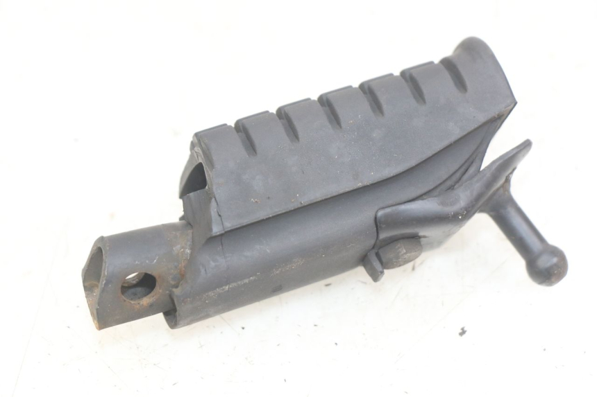 photo de RIGHT FRONT FOOTREST DAELIM VJ ROADWIN FI 125 (2008 - 2017)