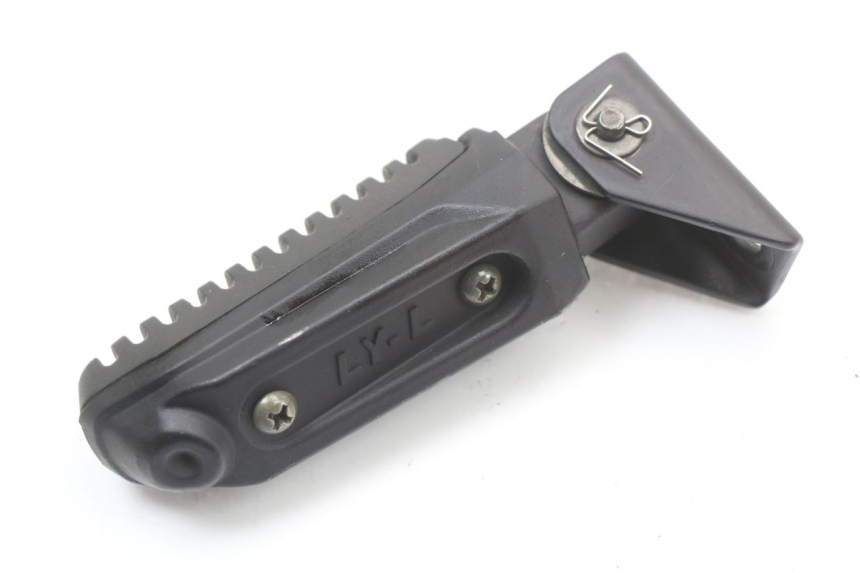 photo de FRONT LEFT FOOTREST ASTOR ORCAL 125 (2015 - 2017)