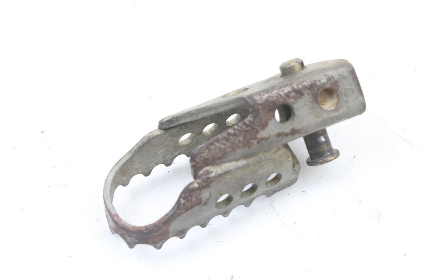 photo de FRONT LEFT FOOTREST YAMAHA TTR 125 (2000 - 2020)