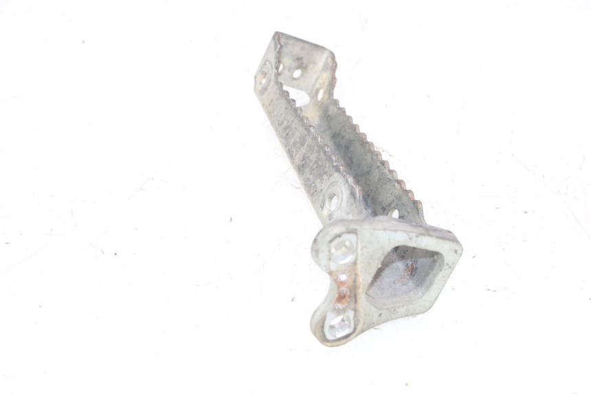 photo de FRONT LEFT FOOTREST YAMAHA YFM R RAPTOR 250 (2008 - 2014) - Technical close-up