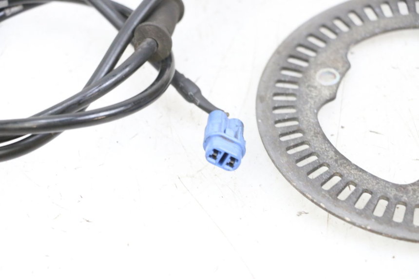 photo de FRONT ABS SENSOR SUZUKI BURGMAN 650 (2013 - 2020)