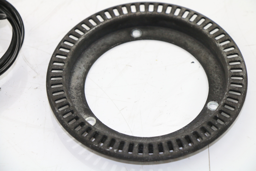 photo de FRONT ABS SENSOR HONDA SH 300 (2011) - Zoom on usage condition