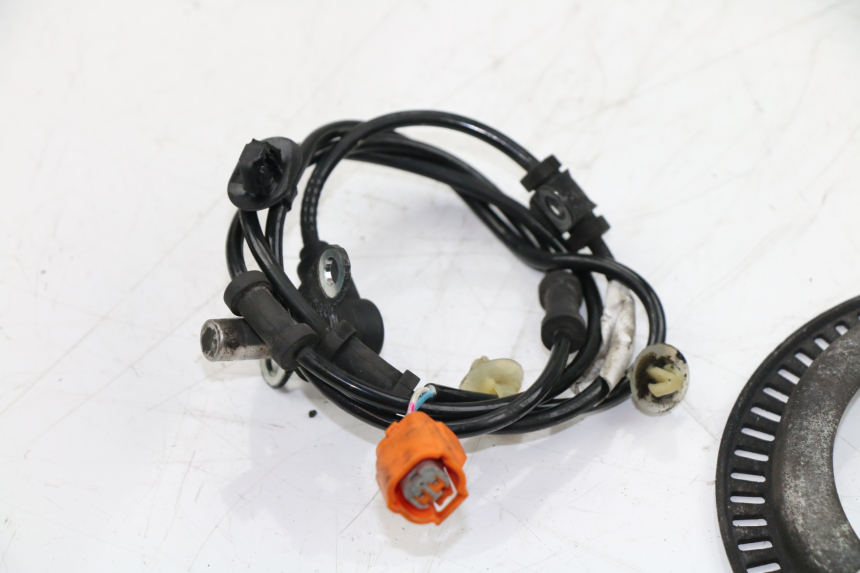 photo de FRONT ABS SENSOR HONDA SH 300 (2011) - Alternative perspective