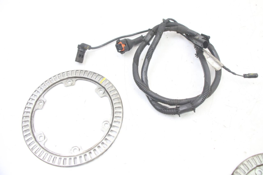 photo de FRONT ABS SENSOR PIAGGIO MP3 500 (2014 - 2016)