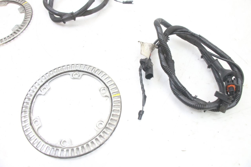 photo de FRONT ABS SENSOR PIAGGIO MP3 500 (2014 - 2016)