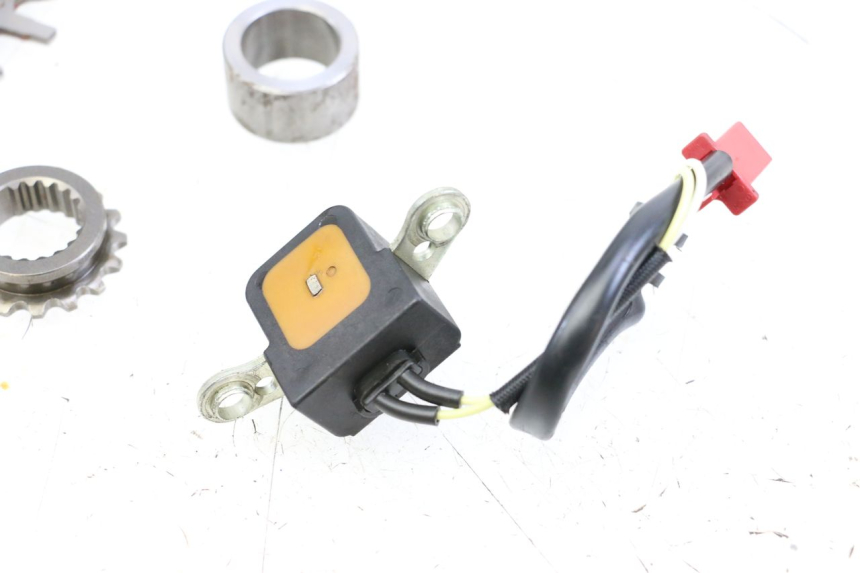 photo de IGNITION SENSOR HONDA FJS SILVER WING SILVERWING 400 (2005 - 2008)