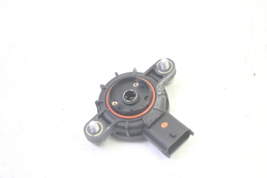 photo de ROLL LOCK POSITION SENSOR PIAGGIO MP3 RL 250 (2007 - 2010) - Zoom on usage condition