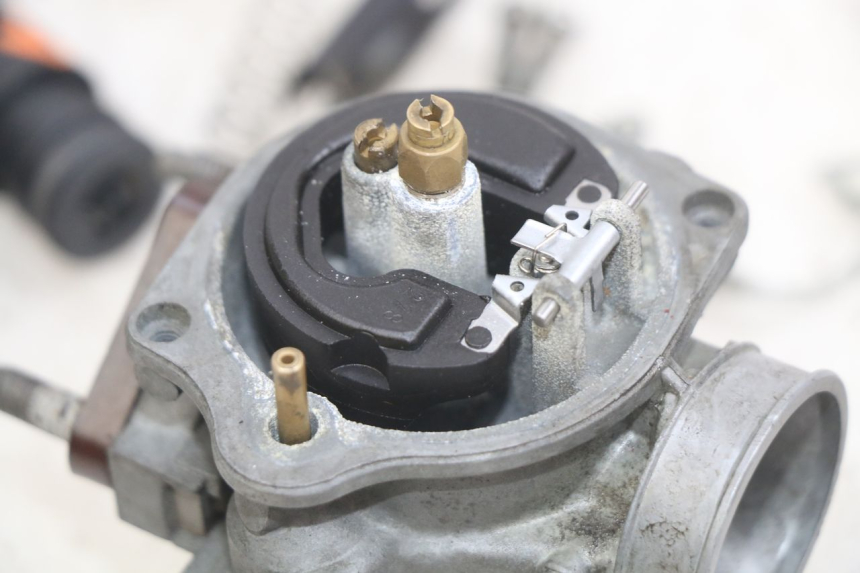 photo de CARBURETOR KYMCO AGILITY NAKED RENOUVO 2T 50 (2011 - 2018)