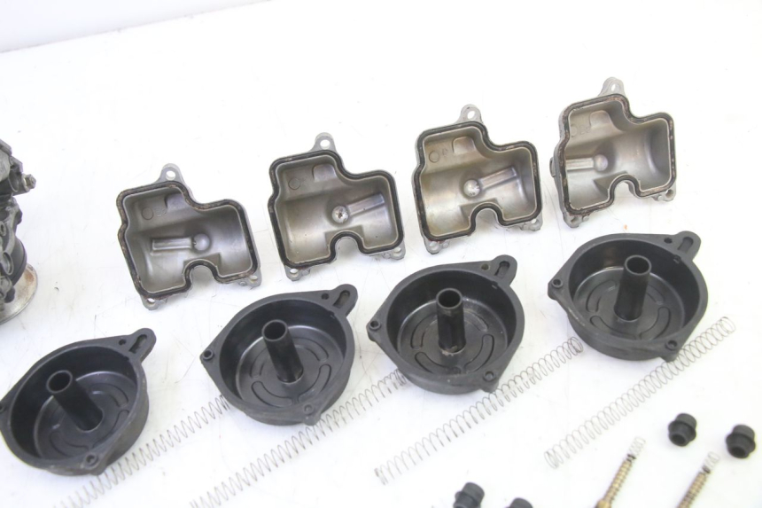 photo de CARBURETOR HONDA CBR RR FIREBLADE 900 (1992 - 1994)