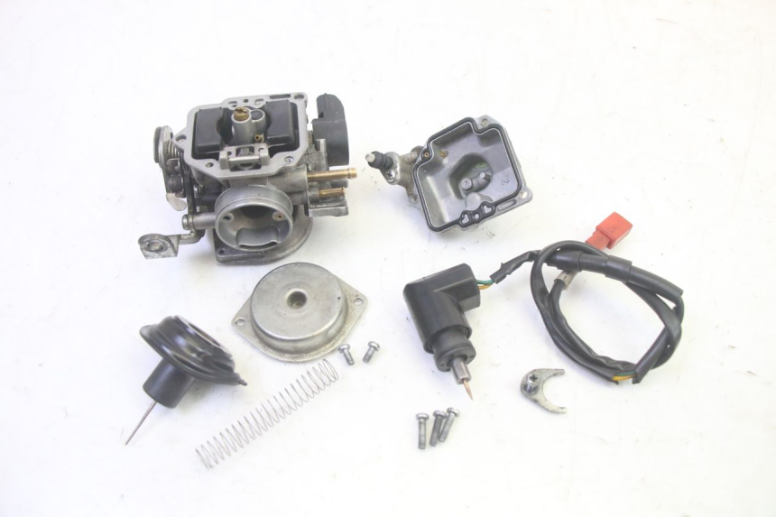 photo de CARBURETOR LONGJIA DIGITA 4T 50 (2019 - 2022) - Surface and material condition