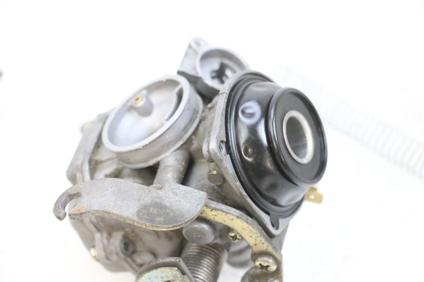 photo de CARBURETOR PEUGEOT KISBEE 4T 50 (2010 - 2017) - Surface and material condition