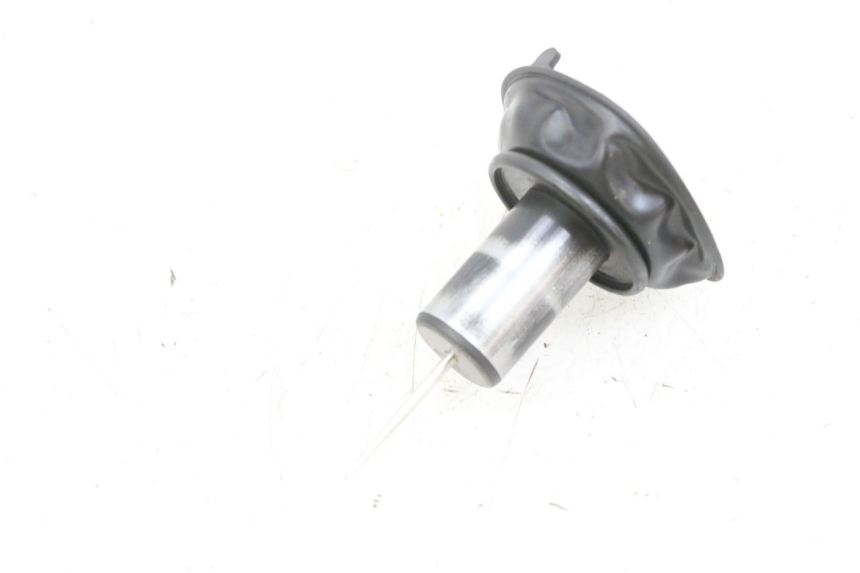 photo de CARBURETOR PEUGEOT KISBEE 4T 50 (2010 - 2017) - Additional view of the item