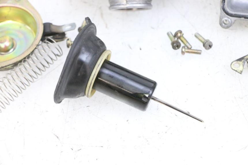 photo de CARBURETOR KYMCO LIKE 125 (2009 - 2016) - Detailed visual inspection