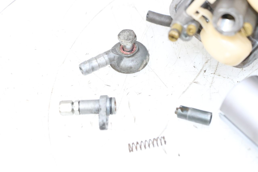 photo de CARBURETOR HONDA NSR R 125 (1994 - 2003) - Distinctive features