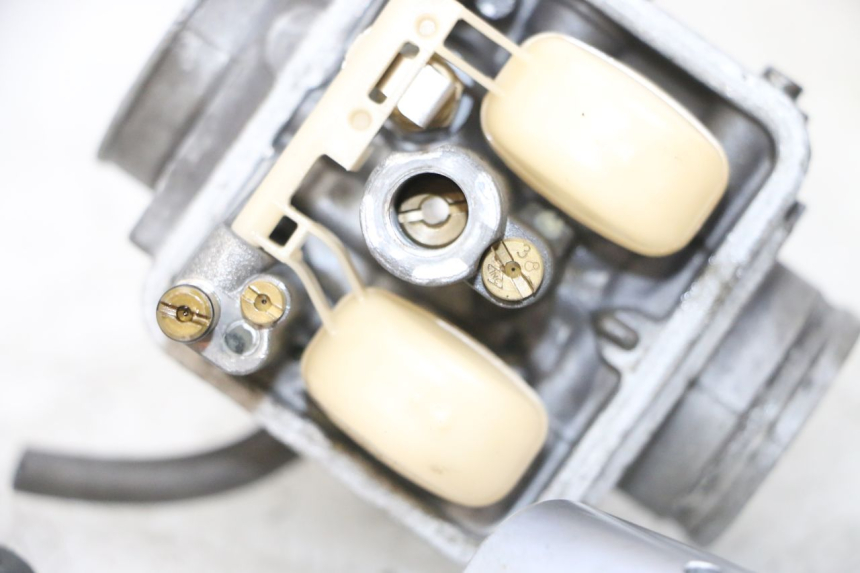 photo de CARBURETOR HONDA NSR R 125 (1994 - 2003) - High-resolution close-up