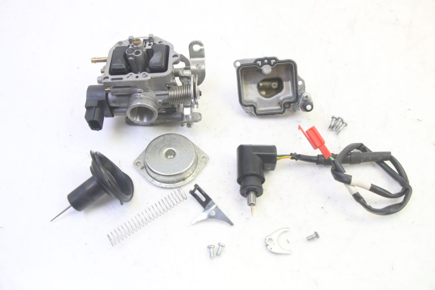 photo de CARBURETOR JM MOTORS OLDIES GT 4T 50 (2018 - 2025) - Surface and material condition