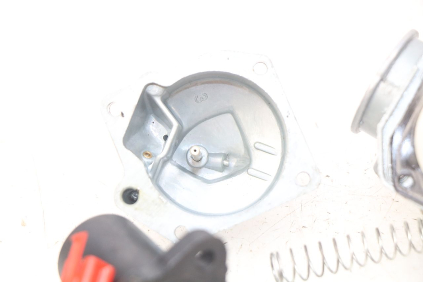 photo de CARBURETOR TNT MOTOR OTTO 2T 50 (2012 - 2018) - Surface and material condition