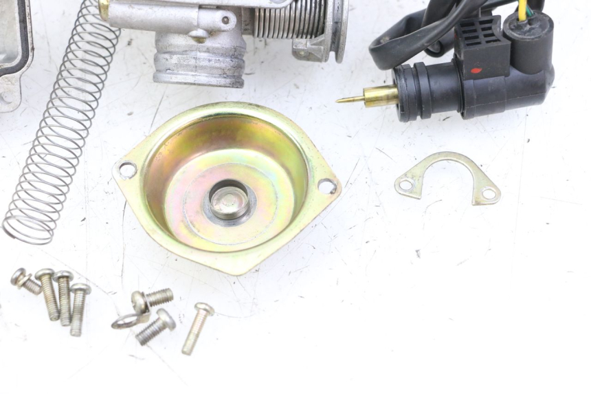 photo de CARBURETOR VONROAD YIBEN 125 (2006 - 2010) - High-resolution close-up
