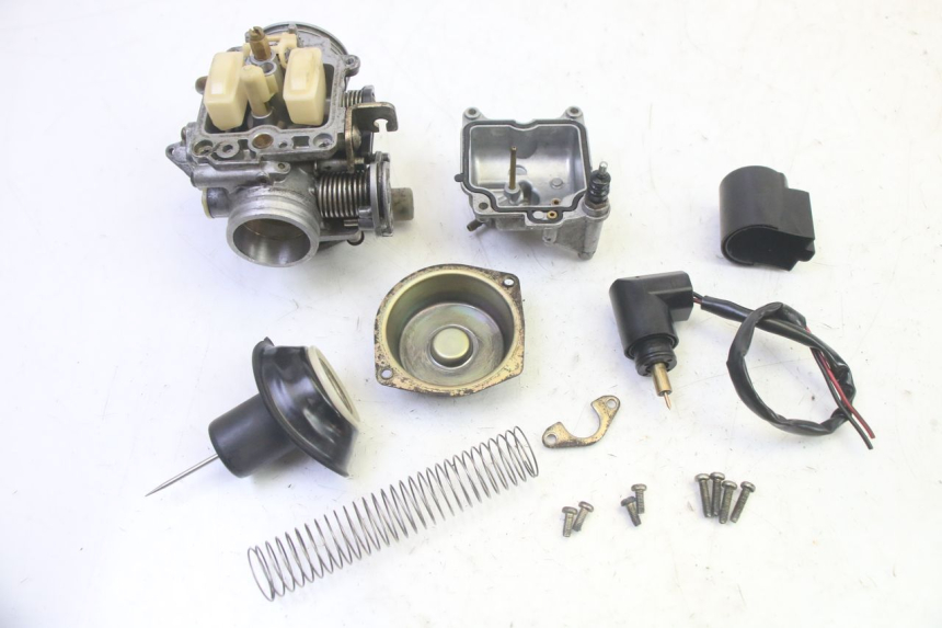 photo de CARBURETOR PIAGGIO X8 125 (2004 - 2007) - Surface and material condition