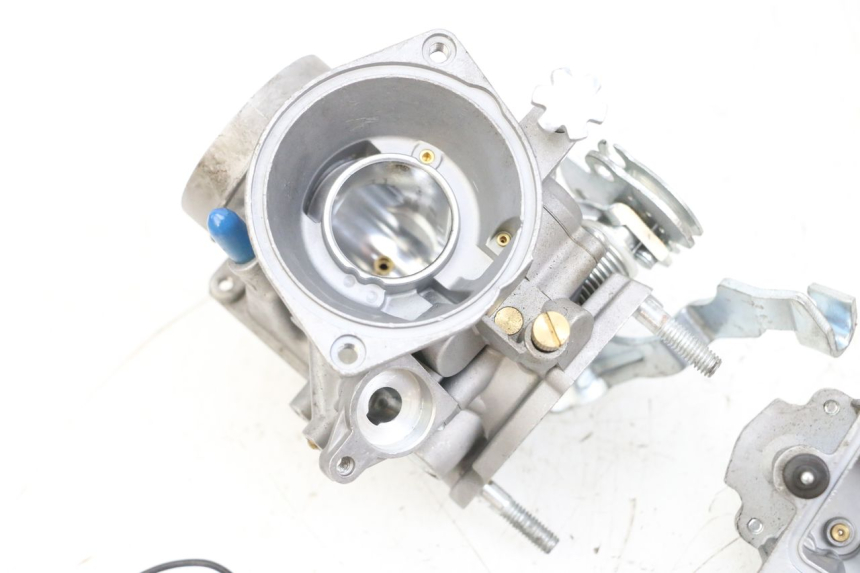 photo de CARBURETOR YAMAHA YP MAJESTY 125 (2002 - 2006) - Alternative angle