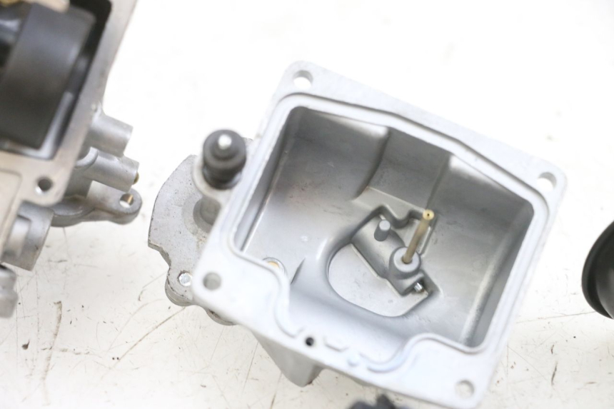 photo de CARBURETOR YAMAHA YP MAJESTY 125 (2002 - 2006) - Spare part profile view