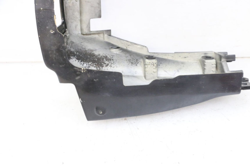 photo de REAR PANEL KAWASAKI GPZ RX 1000 (1986 - 1988) - Fixing points details