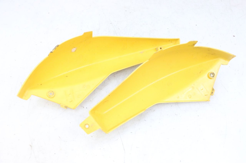 photo de REAR FAIRING PEUGEOT LUDIX 50 (2008 - 2017) - Fixing points details