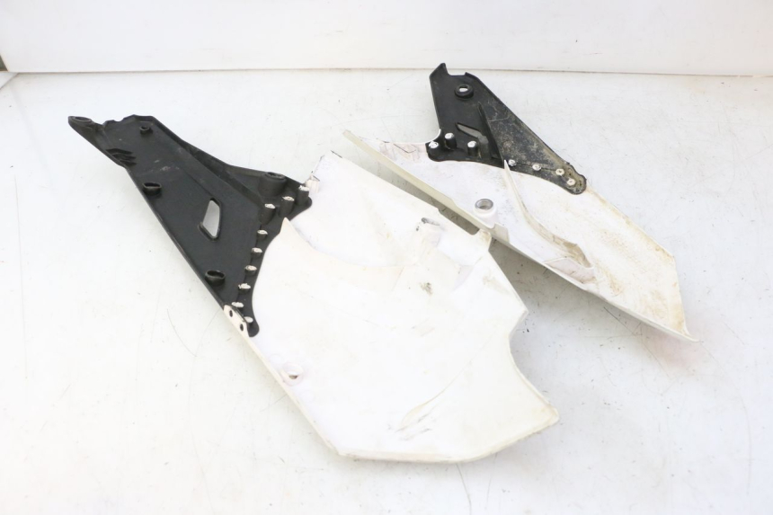 photo de REAR PANEL YAMAHA YZF YZ-F 450 (2014 - 2016)