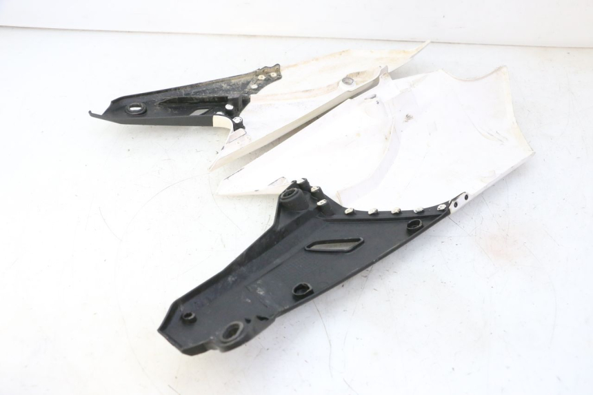 photo de REAR PANEL YAMAHA YZF YZ-F 450 (2014 - 2016)